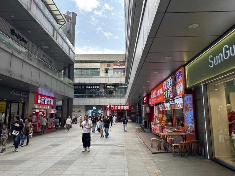 宝山小吃店：一席之地的独特魅力