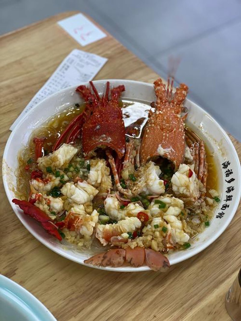 品味上海美食地图:从街头巷尾到繁华商场